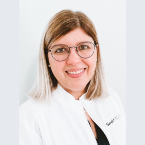 Dr. Solangel Hernández, PhD, MS, PM&R Specialist, SLP - Professional Career in Physical and Rehabilitation Medicine, Deep Oscillation Therapy and Clinical Innovation